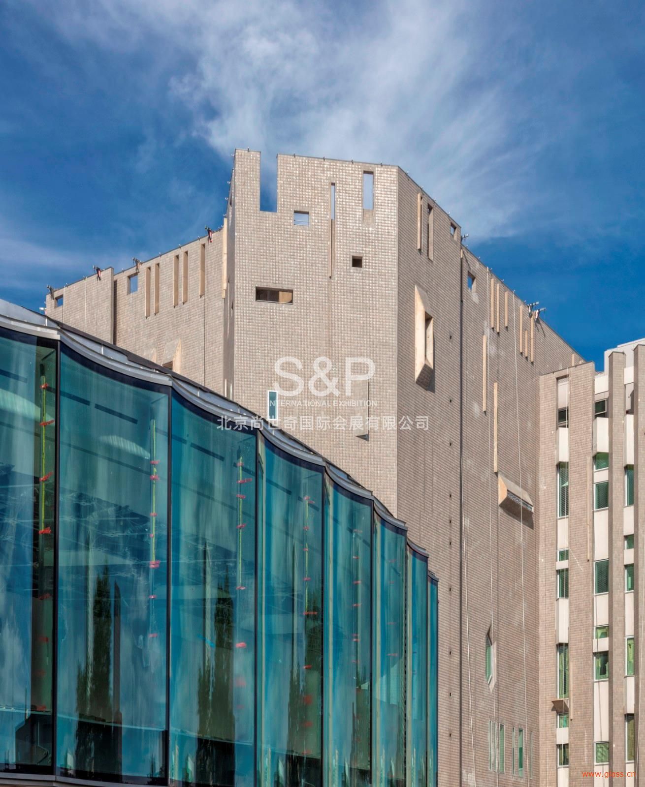 當藝術(shù)邂逅玻璃 ——北玻打造丹佛藝術(shù)博物館“新接待中心”項目